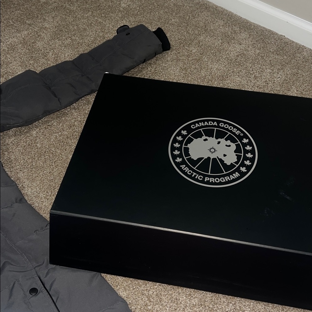 Canada Goose Women's Grey Puffer with Fur Trim - Picture 11 of 15